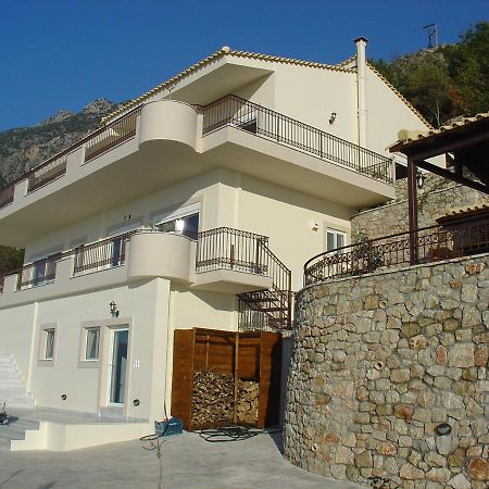 Verga First Floor Apartment Dış mekan fotoğraf